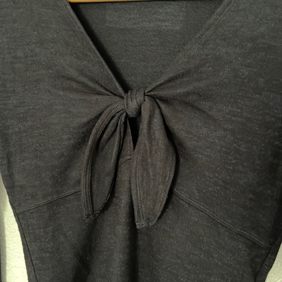 Cozy Abercrombie Tie-Front Bodysuit - Picture 3 of 3